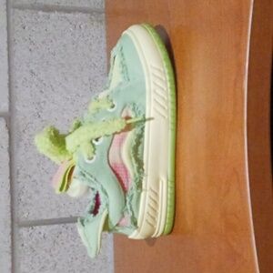 H2 Colorful Chunky Heart Sneakers Womens Size 9.5 (B1)